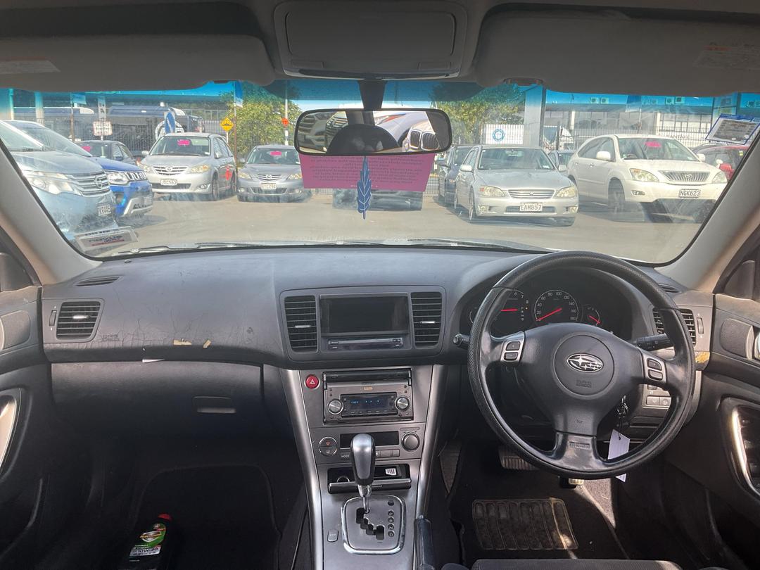 Photo '10' of Subaru Legacy