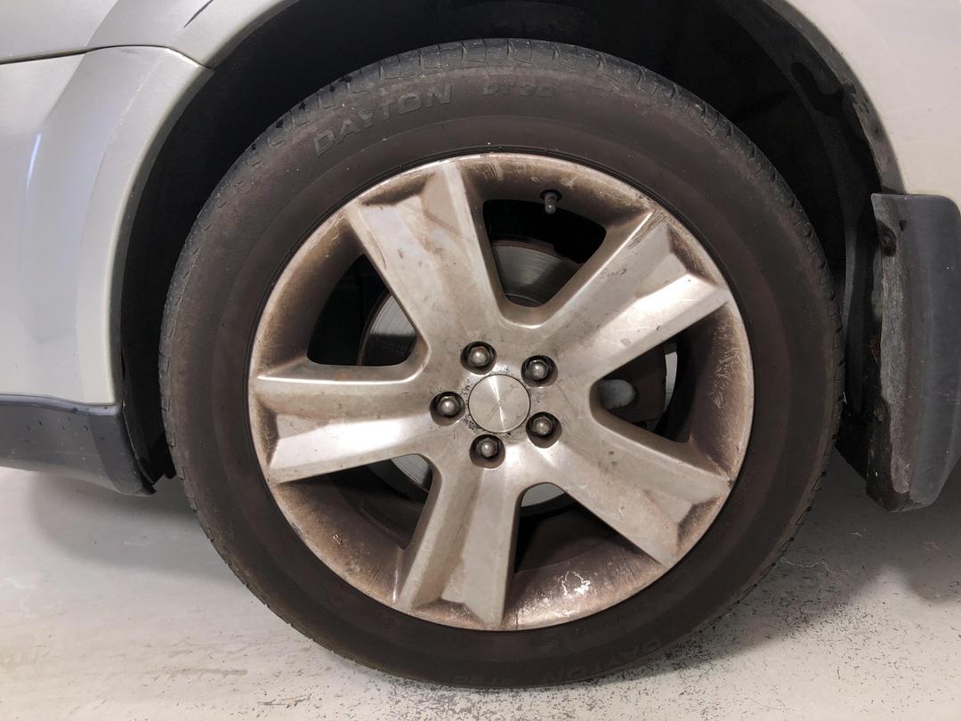 Photo '10' of Subaru Legacy