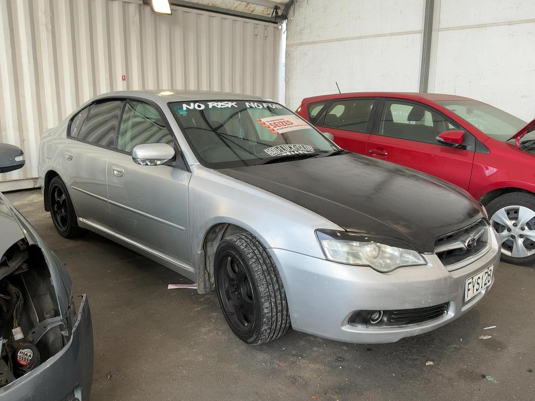 Photo '2' of Subaru Legacy