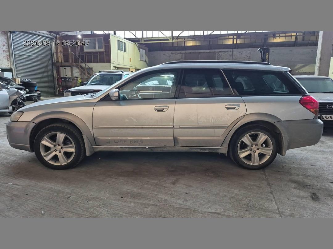 Photo '2' of Subaru Legacy