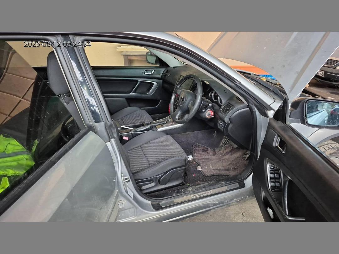 Photo '20' of Subaru Legacy
