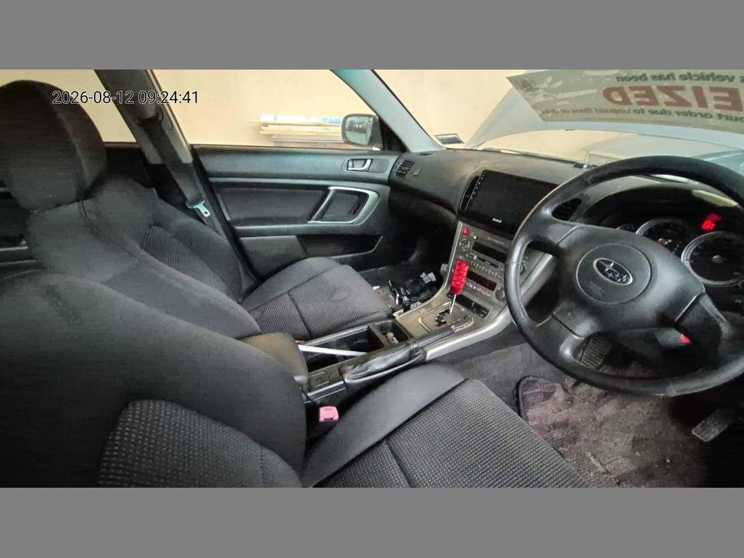 Photo '21' of Subaru Legacy