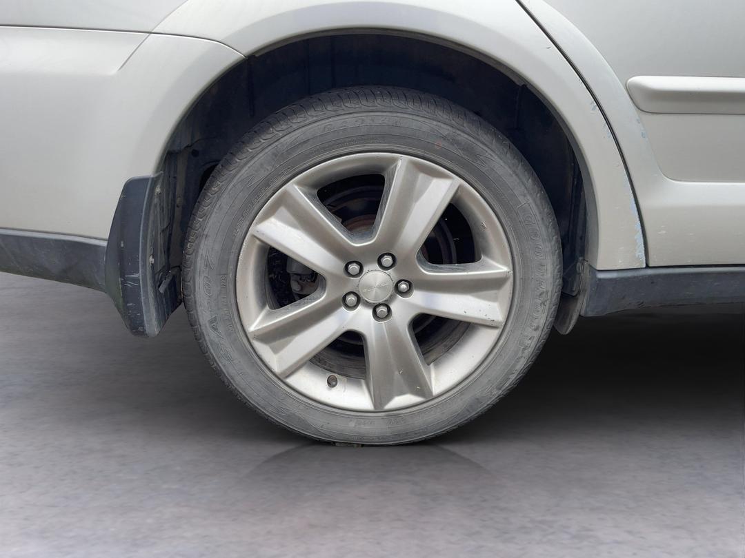 Photo '10' of Subaru Legacy Photo '10' of Subaru Legacy