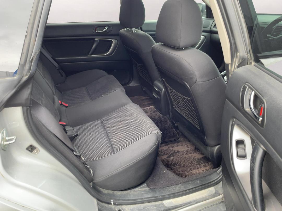 Photo '18' of Subaru Legacy Photo '18' of Subaru Legacy