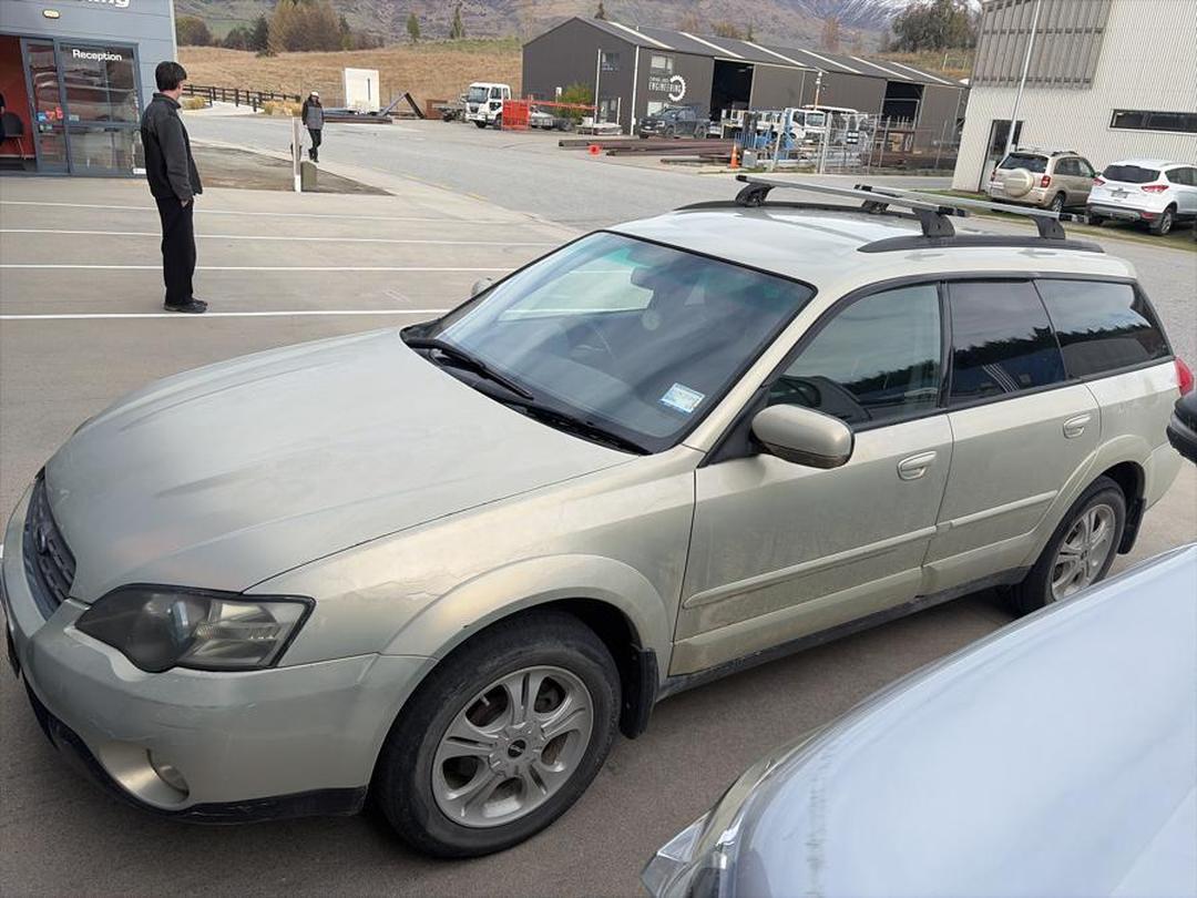 Photo '2' of Subaru Legacy
