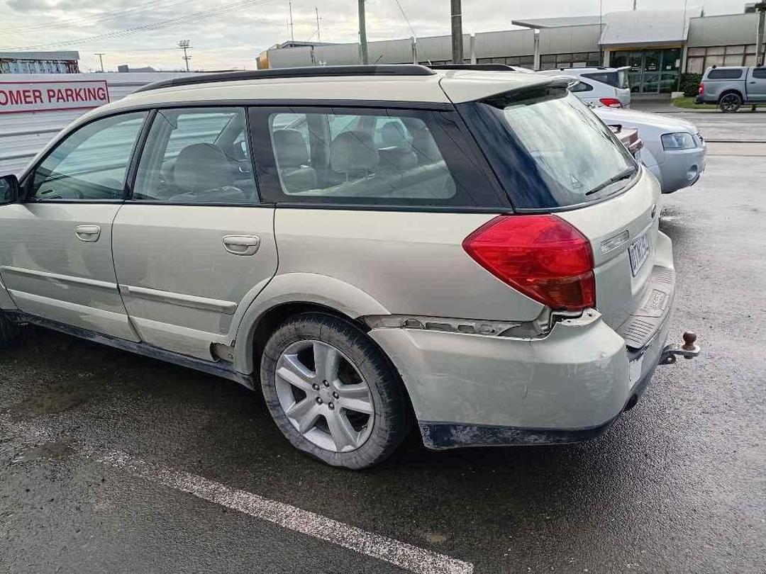 Photo '2' of Subaru Outback R LTD Photo '2' of Subaru Outback R LTD