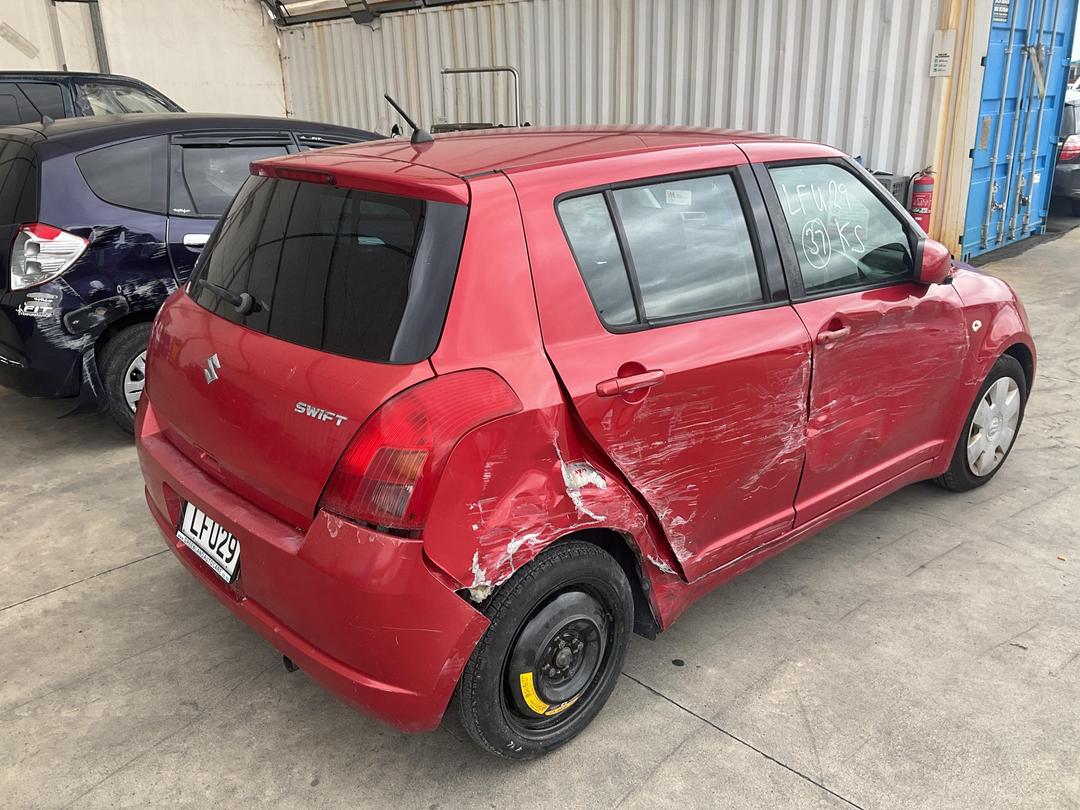 Photo '6' of Suzuki Swift