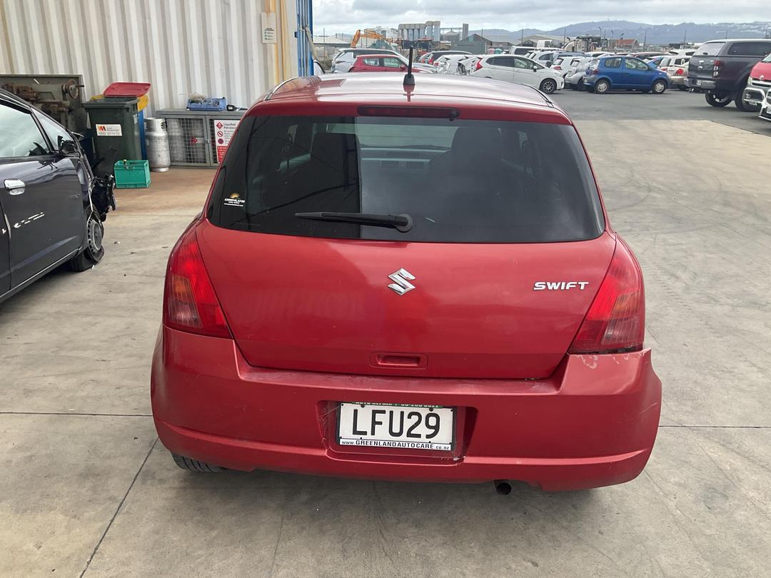 Photo '5' of Suzuki Swift