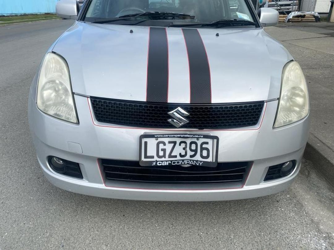 Photo '6' of Suzuki Swift