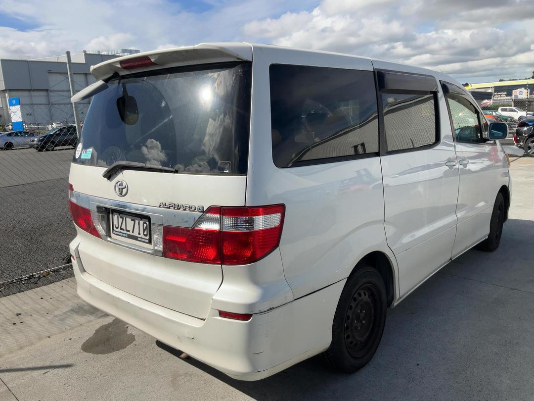 Photo '6' of Toyota Alphard