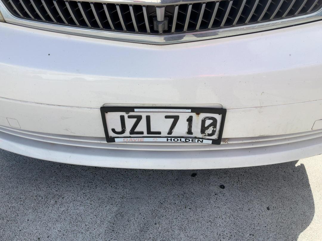 Photo '17' of Toyota Alphard