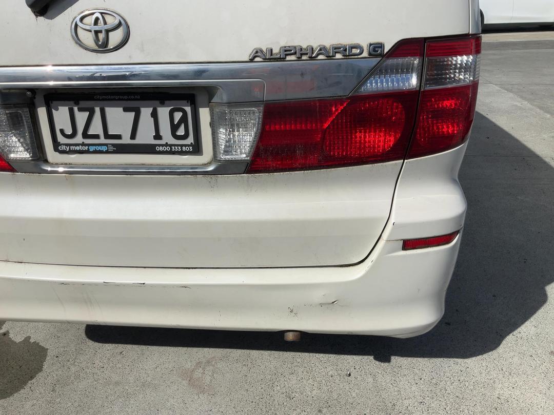 Photo '29' of Toyota Alphard