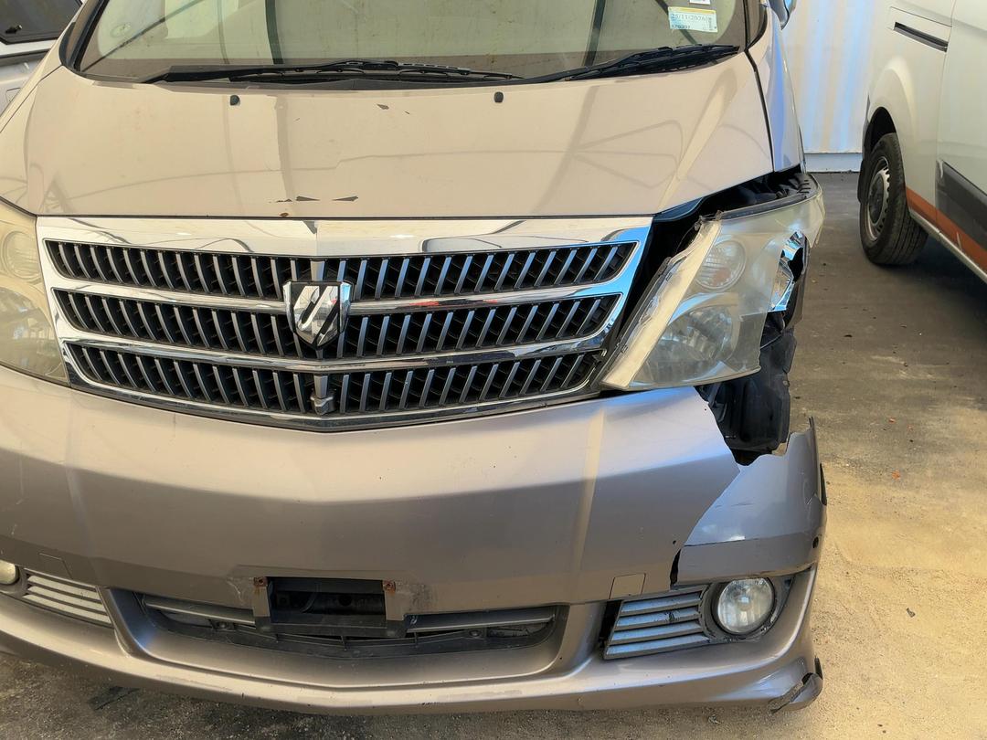 Photo '3' of Toyota Alphard G Photo '3' of Toyota Alphard G