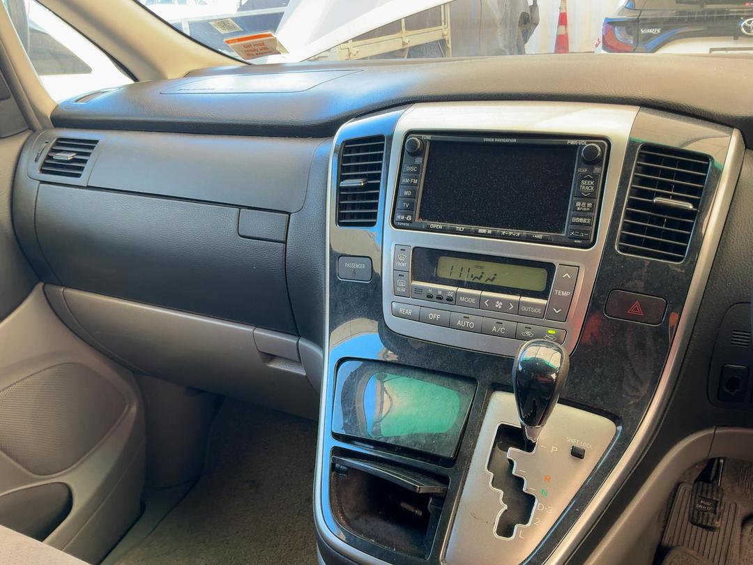 Photo '19' of Toyota Alphard G Photo '19' of Toyota Alphard G