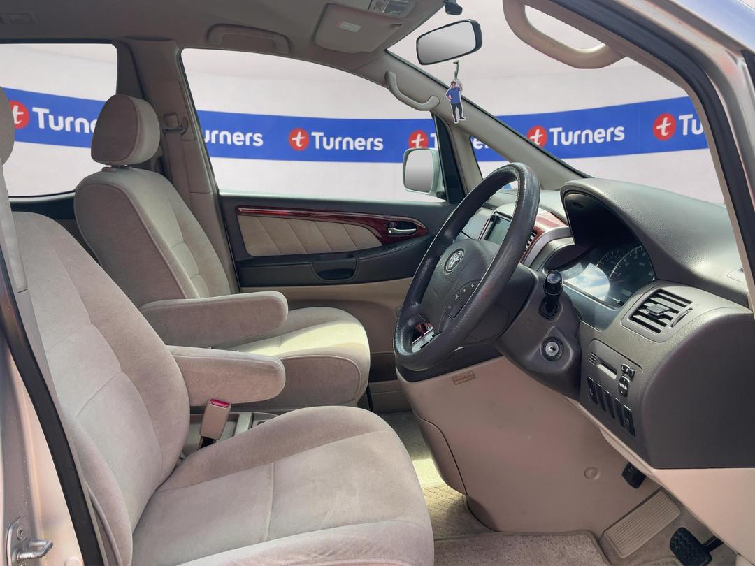 Photo '6' of Toyota Alphard G Photo '6' of Toyota Alphard G