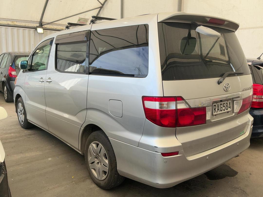Photo '6' of Toyota Alphard G Photo '6' of Toyota Alphard G