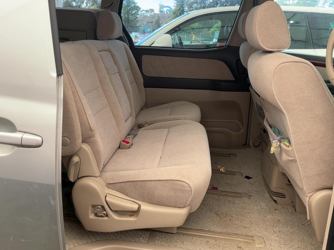 Photo '9' of Toyota Alphard G Photo '9' of Toyota Alphard G