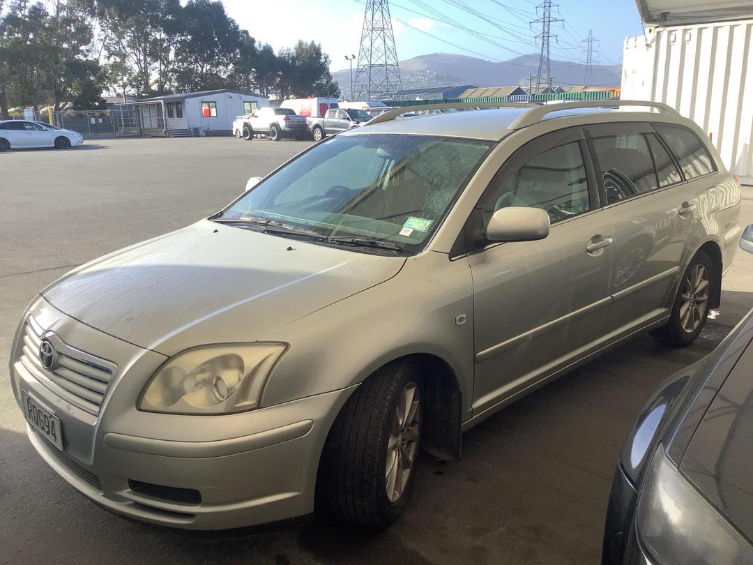 Photo '2' of Toyota Avensis