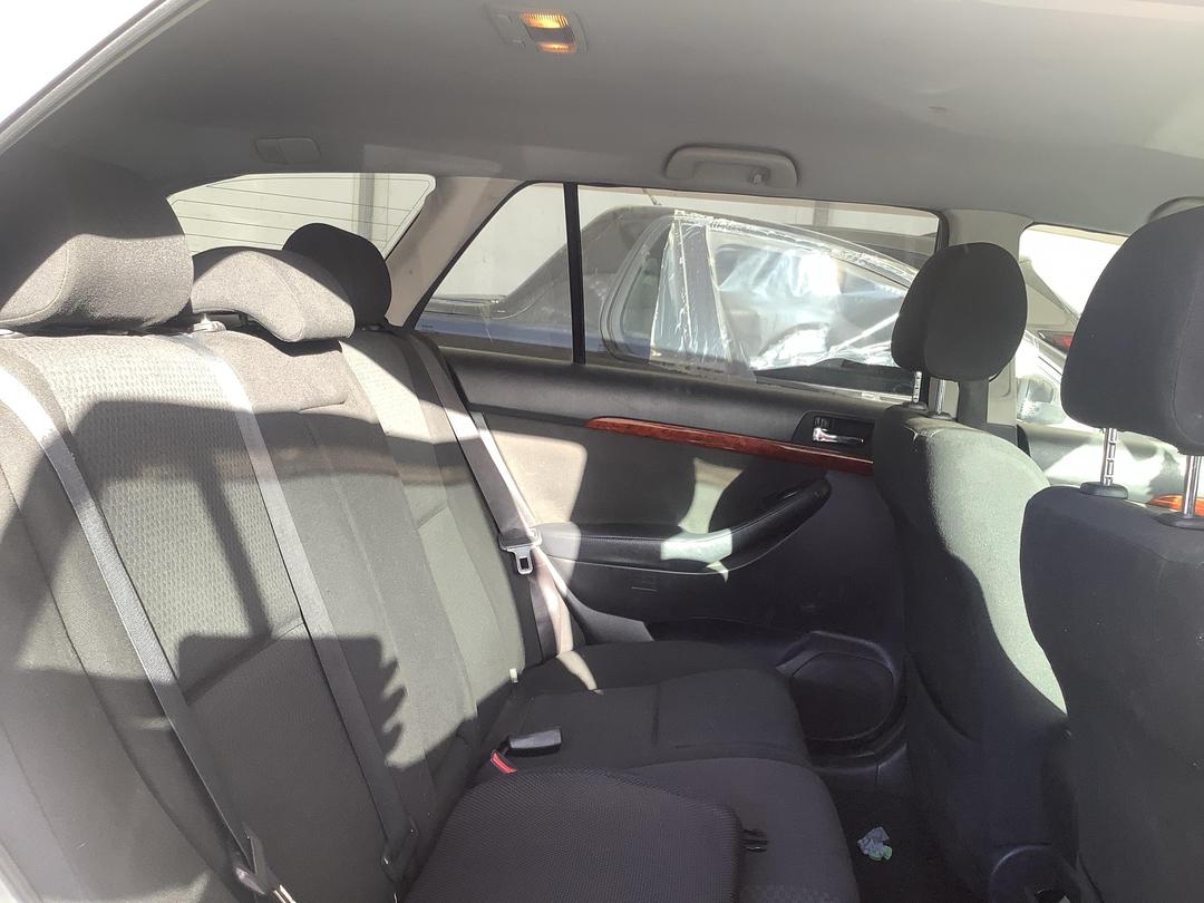 Photo '8' of Toyota Avensis