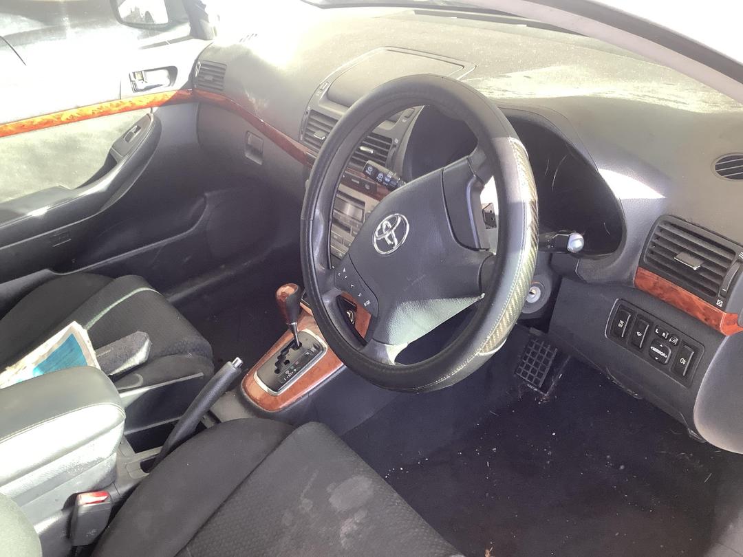 Photo '9' of Toyota Avensis