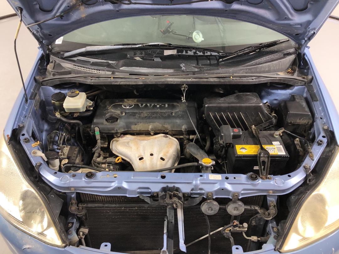 Photo '13' of Toyota Avensis