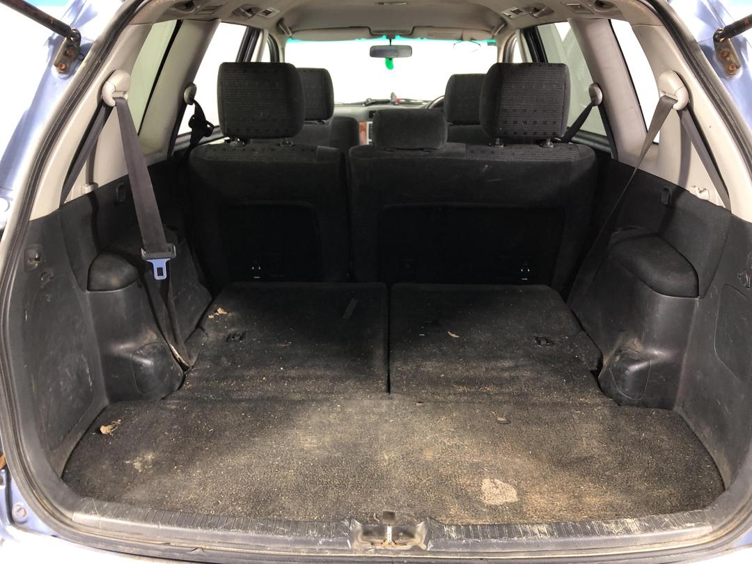 Photo '14' of Toyota Avensis