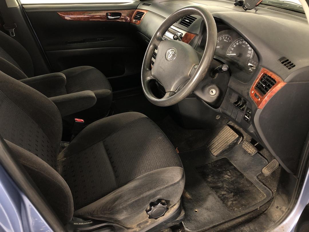 Photo '16' of Toyota Avensis