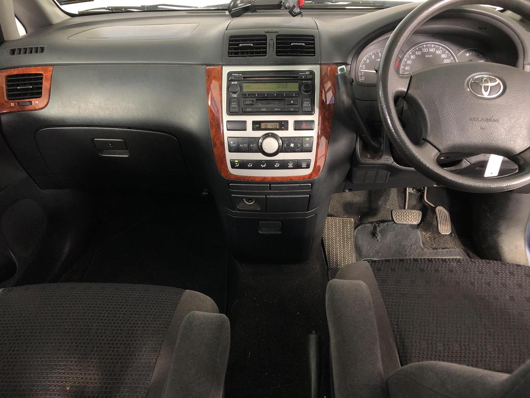 Photo '17' of Toyota Avensis