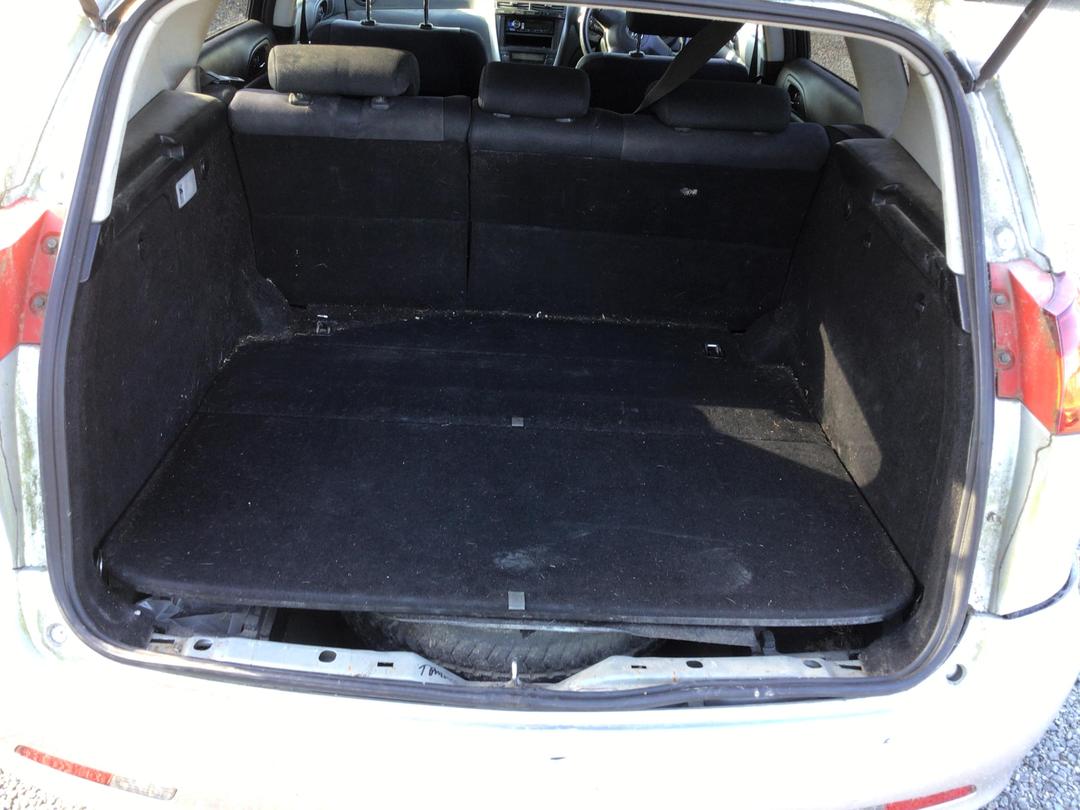 Photo '8' of Toyota Caldina Photo '8' of Toyota Caldina