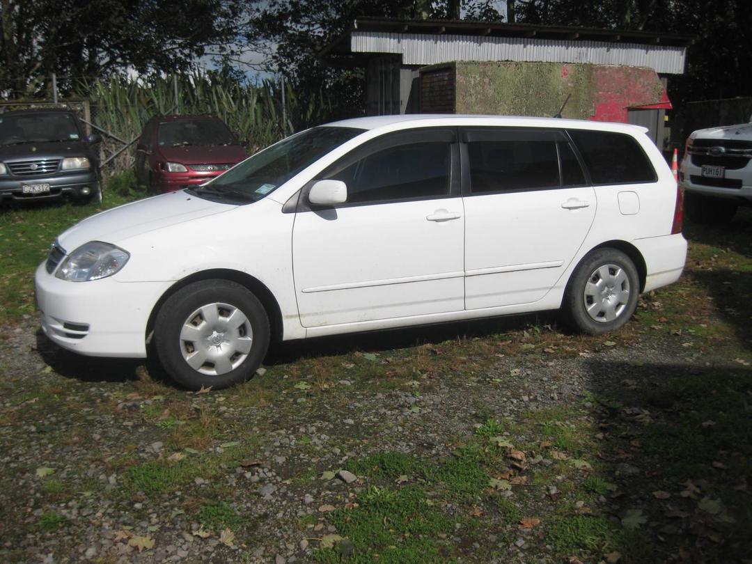 Photo '2' of Toyota Corolla Fielder