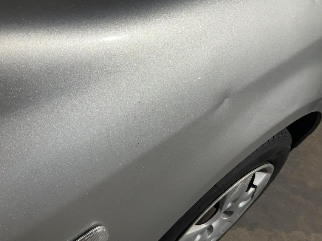 Photo '15' of Toyota Corolla GL Photo '15' of Toyota Corolla GL