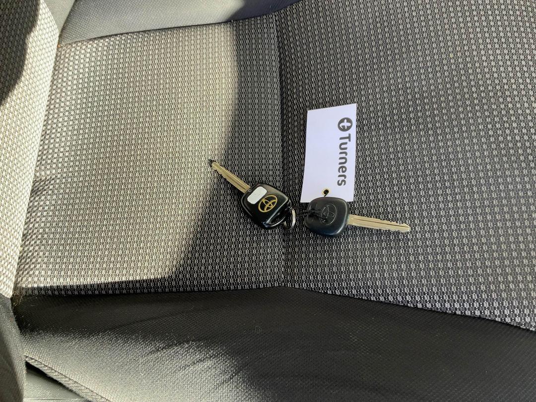 Photo '16' of Toyota Corolla GL Photo '16' of Toyota Corolla GL