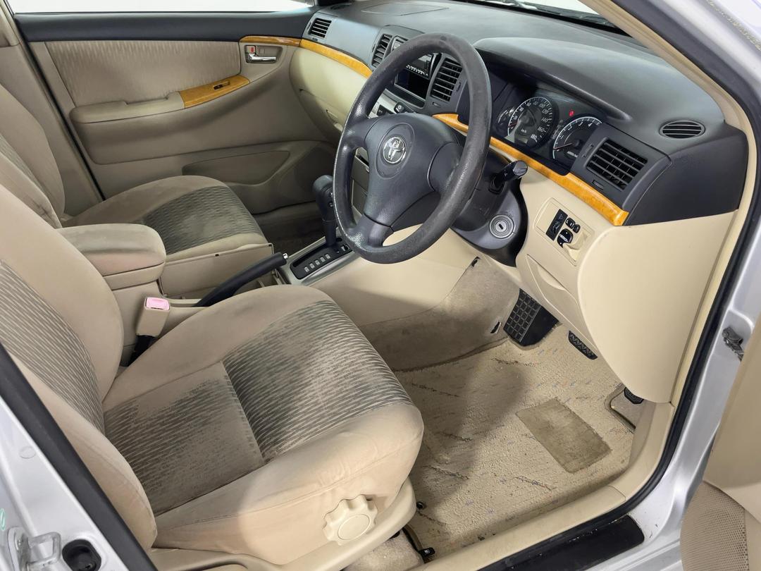 Photo '16' of Toyota Corolla