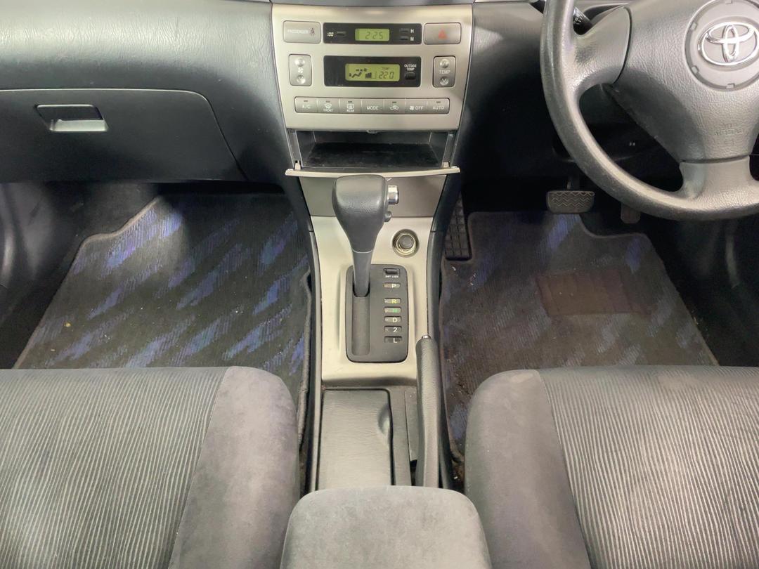 Photo '18' of Toyota Corolla
