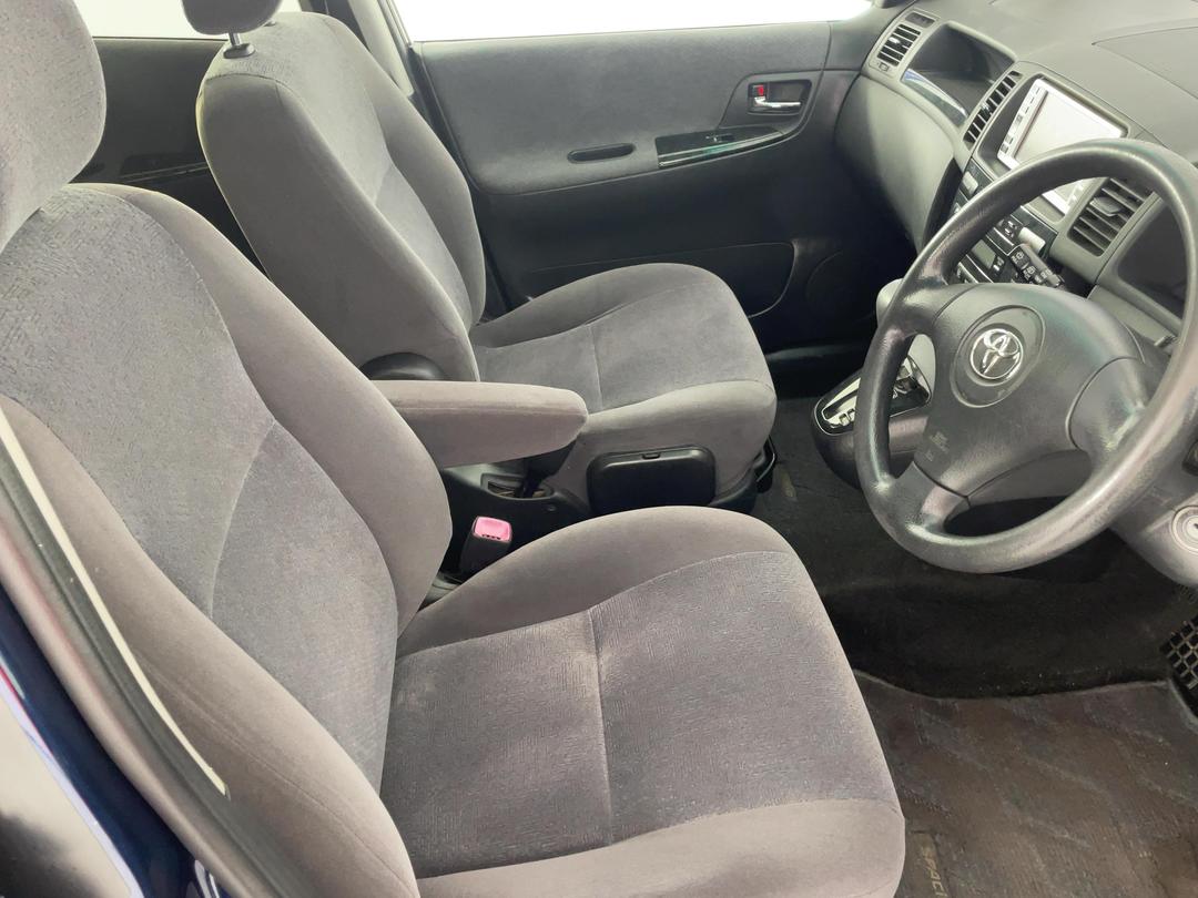 Photo '16' of Toyota Corolla Spacio