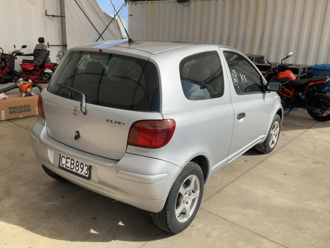 Photo '8' of Toyota Echo Photo '8' of Toyota Echo
