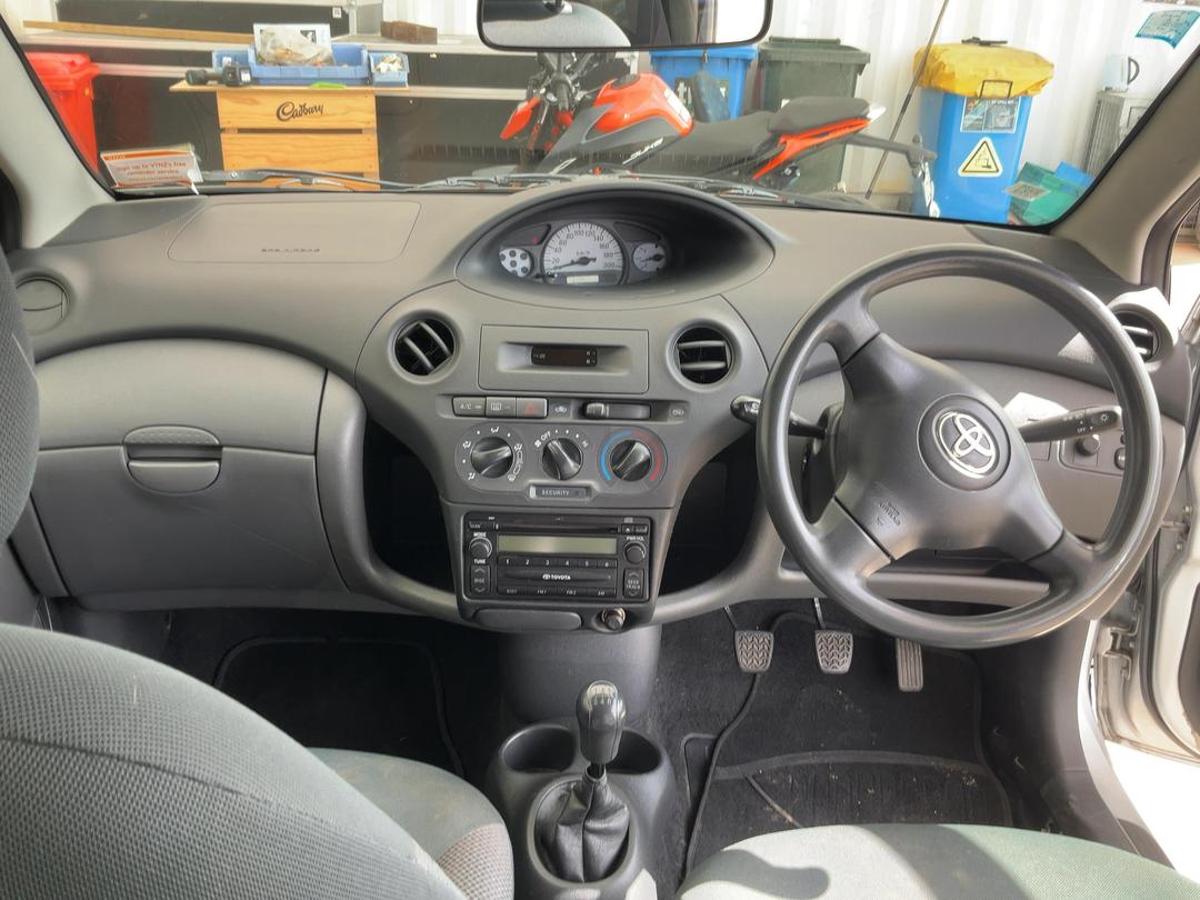 Photo '15' of Toyota Echo Photo '15' of Toyota Echo