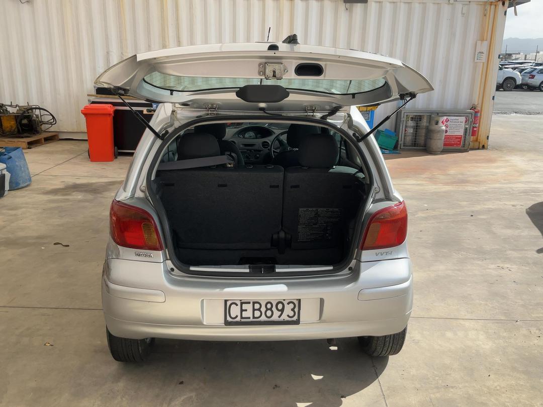 Photo '19' of Toyota Echo Photo '19' of Toyota Echo