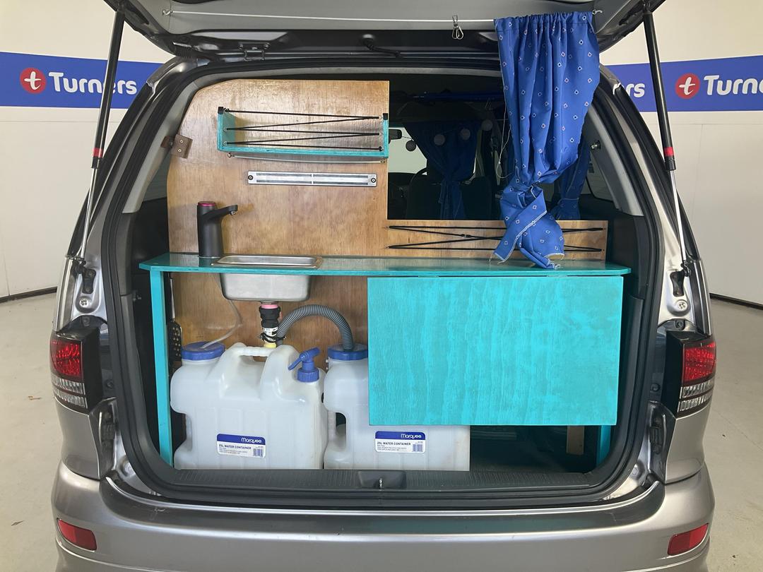 Photo '12' of Toyota Estima