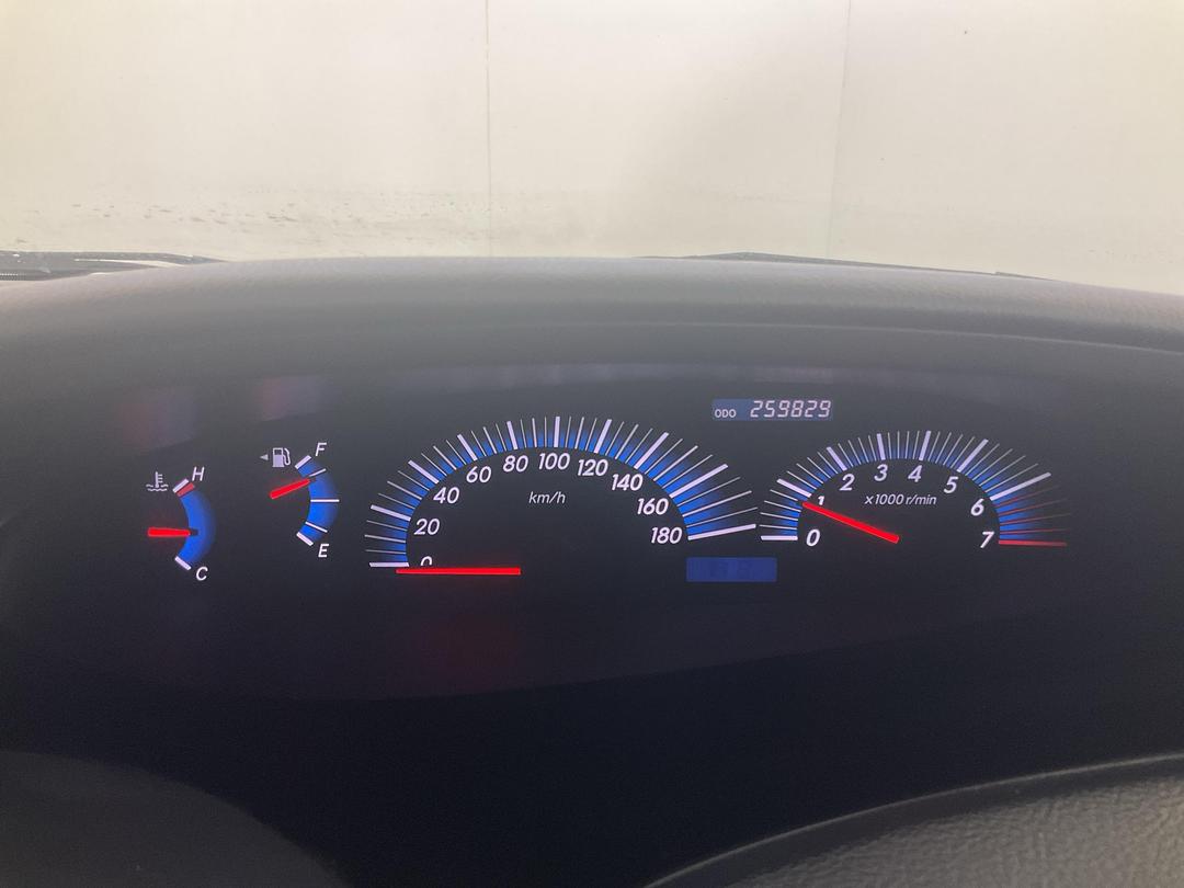 Photo '19' of Toyota Estima