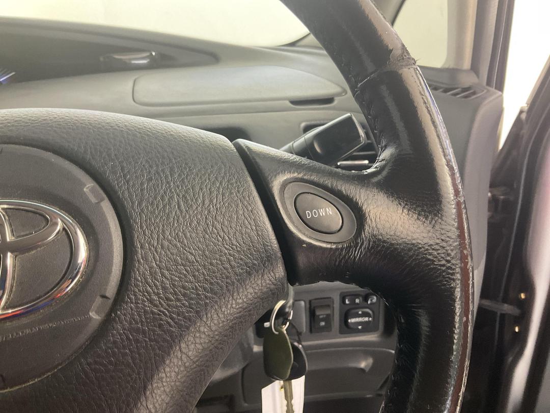 Photo '24' of Toyota Estima