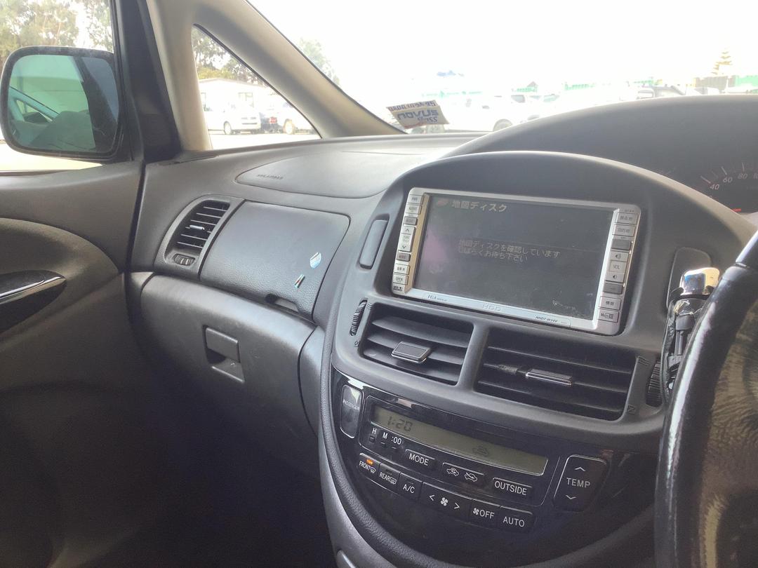 Photo '23' of Toyota Estima