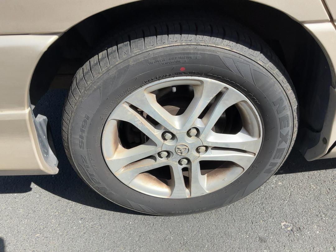 Photo '9' of Toyota Estima Photo '9' of Toyota Estima