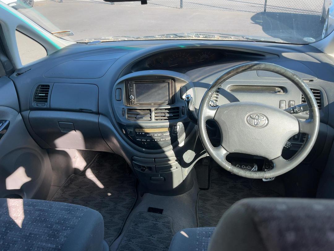 Photo '15' of Toyota Estima T Photo '15' of Toyota Estima T
