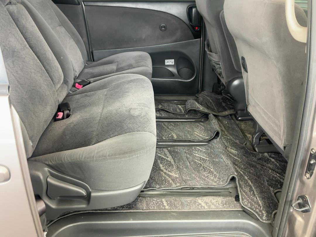 Photo '8' of Toyota Estima T Photo '8' of Toyota Estima T