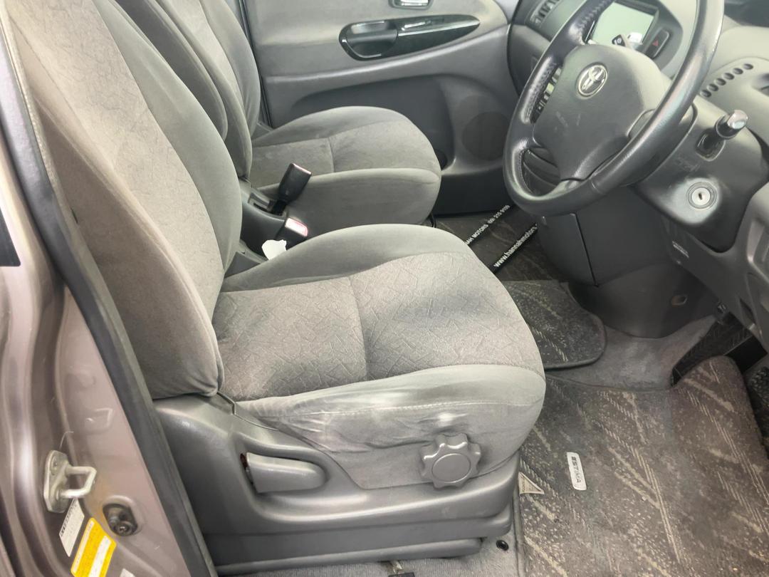 Photo '11' of Toyota Estima T Photo '11' of Toyota Estima T