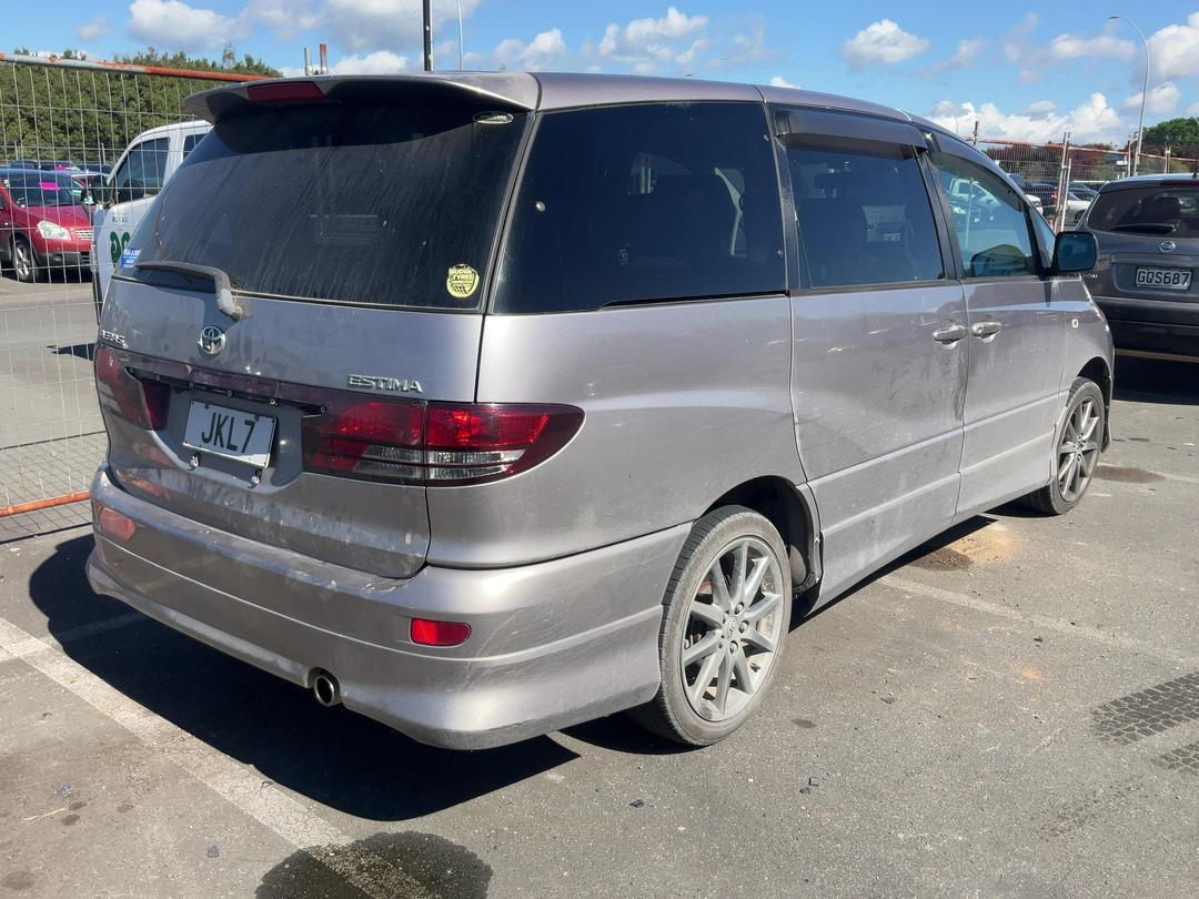 Photo '4' of Toyota Estima