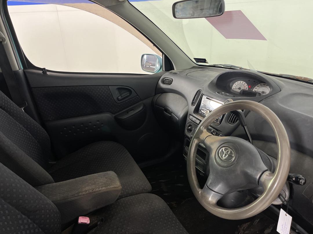 Photo '14' of Toyota Funcargo