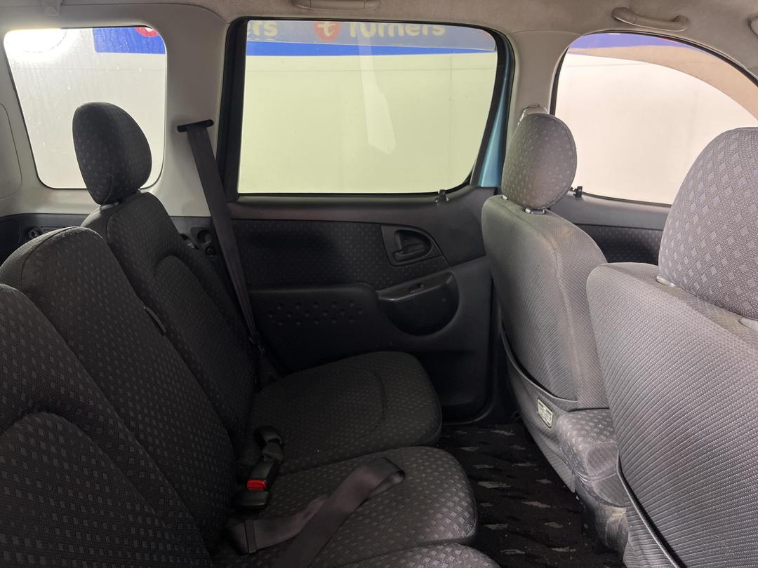 Photo '18' of Toyota Funcargo