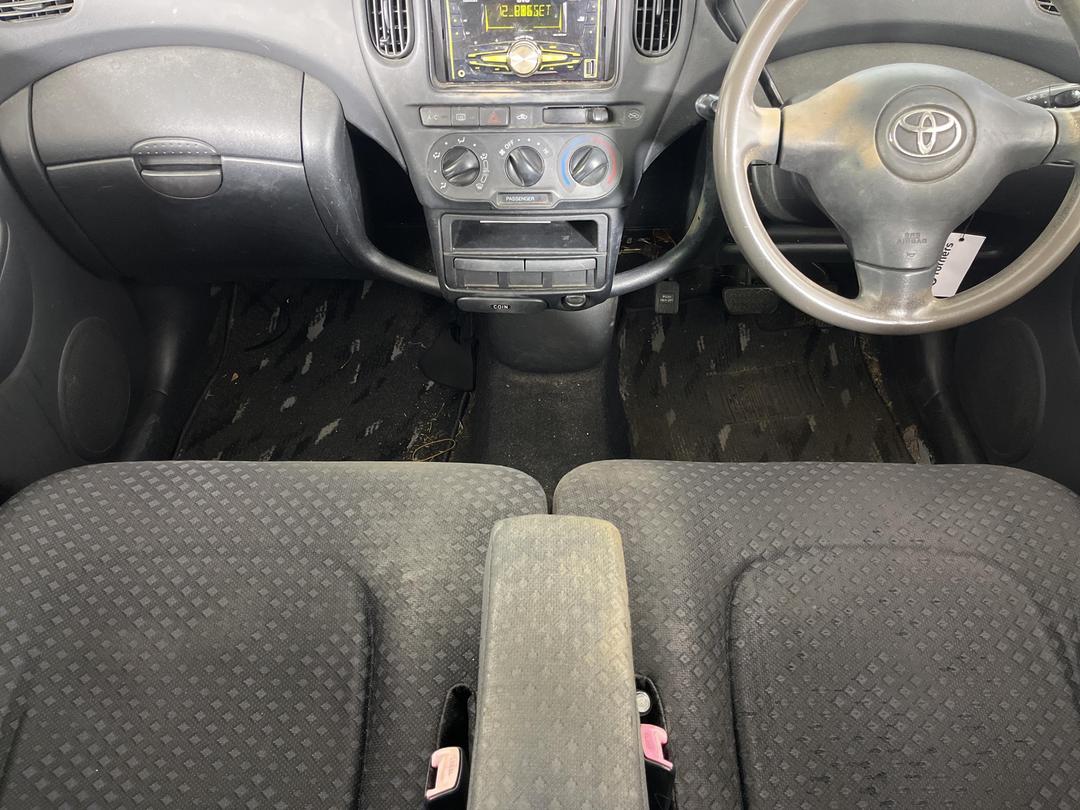 Photo '21' of Toyota Funcargo